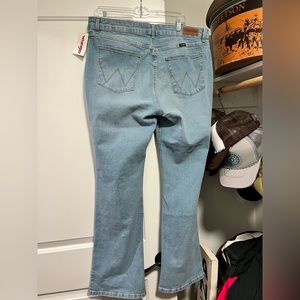 High Rise Bold Boot Wrangler Jeans